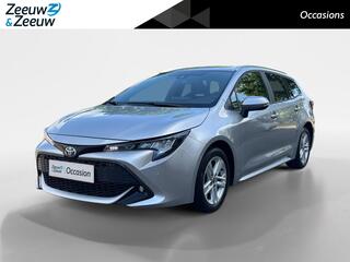 toyota-corolla-touring-sports-hybri