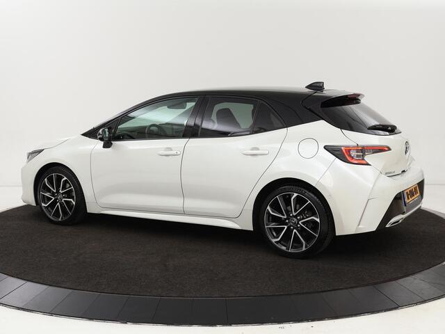 Toyota COROLLA 2.0 Hybrid GR-Sport | Stoel & stuurverwarming | Camera | Adaptive cruise | Sportstoelen | Park Assist | Half leder | Full LED | Keyless