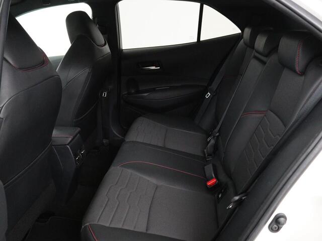 Toyota COROLLA 2.0 Hybrid GR-Sport | Stoel & stuurverwarming | Camera | Adaptive cruise | Sportstoelen | Park Assist | Half leder | Full LED | Keyless