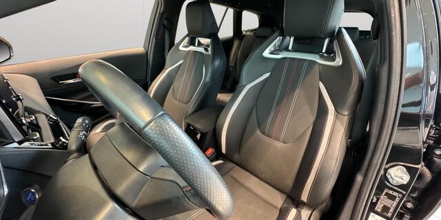 Toyota COROLLA Touring Sports 1.8 Hybrid GR-Sport | Sportstoelen | LED koplampen | Parkeersensoren voor - en achter | zwarte 17 inch LM-velgen |