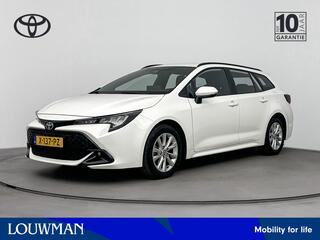 toyota-corolla-touring-sports-hybri
