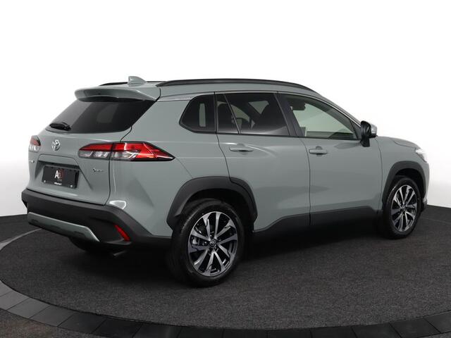 Toyota COROLLA Cross Hybrid 200 Style | Parkeer sensoren voor + achter | Navigatie |