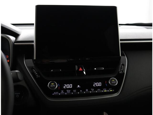 Toyota COROLLA Cross Hybrid 200 Style | Parkeer sensoren voor + achter | Navigatie |