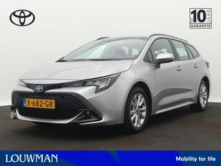 toyota-corolla-touring-sports-hybri