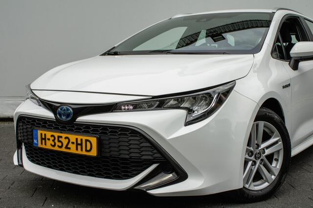 Toyota COROLLA Touring Sports 1.8 Hybrid Active Trekhaak/ Carplay/ Camera/ Navigatie/ Dab/ Full led/ Cruise control/ 16" Lmv