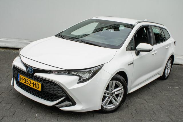 Toyota COROLLA Touring Sports 1.8 Hybrid Active Trekhaak/ Carplay/ Camera/ Navigatie/ Dab/ Full led/ Cruise control/ 16" Lmv