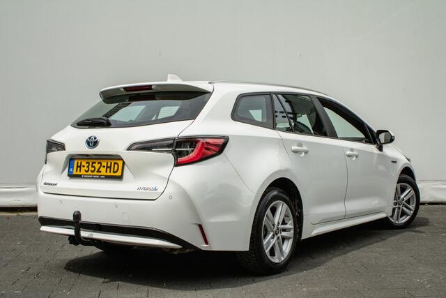Toyota COROLLA Touring Sports 1.8 Hybrid Active Trekhaak/ Carplay/ Camera/ Navigatie/ Dab/ Full led/ Cruise control/ 16" Lmv