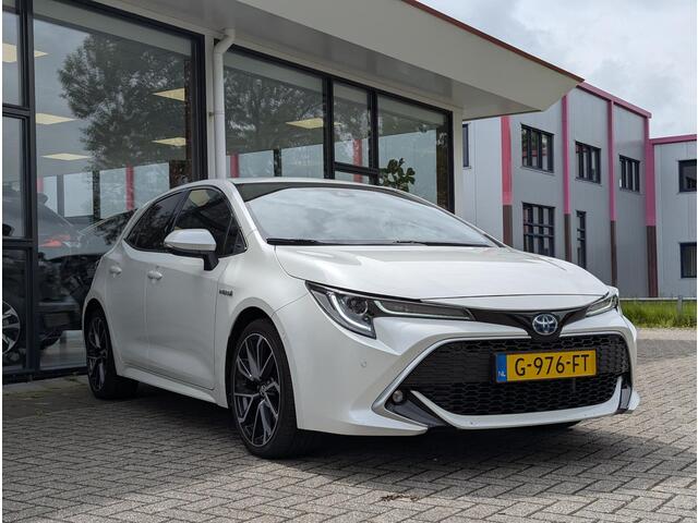Toyota COROLLA 2.0 Hybrid Executive JBL | Stoelverwarming | Leer | HUD | Parkeersensoren V+A | Dodehoek | Adap. Cruise