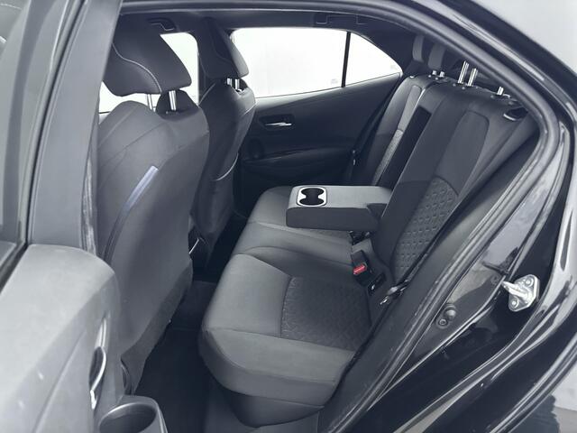 Toyota COROLLA 1.8 Hybrid First Edition | Trekhaak | Navigatie | Camera | Climate Control | Cruise Control Adaptief |