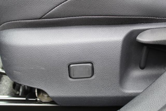 Toyota COROLLA Touring Sports 1.8 Hybrid 140 Dynamic Plus | Rijklaar | Stoel-/stuurverw. | El.achterklep | Sensoren v+a | Navi | Apple/Android | LED | Keyless | Adaptive cruise
