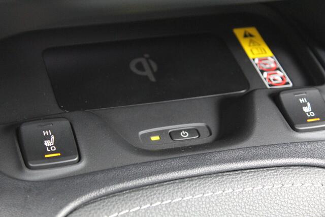 Toyota COROLLA Touring Sports 1.8 Hybrid 140 Dynamic Plus | Rijklaar | Stoel-/stuurverw. | El.achterklep | Sensoren v+a | Navi | Apple/Android | LED | Keyless | Adaptive cruise