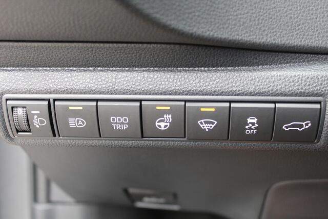 Toyota COROLLA Touring Sports 1.8 Hybrid 140 Dynamic Plus | Rijklaar | Stoel-/stuurverw. | El.achterklep | Sensoren v+a | Navi | Apple/Android | LED | Keyless | Adaptive cruise