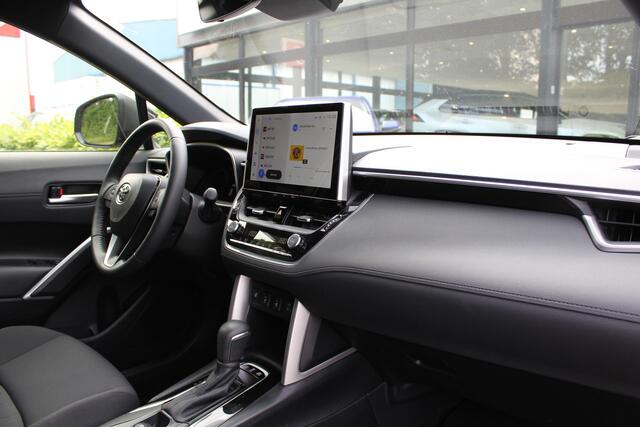 Toyota COROLLA Cross Hybrid 140 Style Plus | Rijklaar | Navi | LED | Stoel-/stuurverw. | El.achterklep | Keyless | Adap.cruise | Parkeersens. v+a