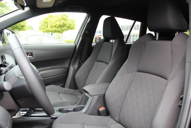 Toyota COROLLA Cross Hybrid 140 Style Plus | Rijklaar | Navi | LED | Stoel-/stuurverw. | El.achterklep | Keyless | Adap.cruise | Parkeersens. v+a