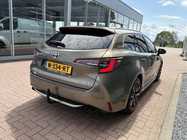 Toyota COROLLA Touring Sports 2.0 Hybrid 180pk Premium Automaat LEDER/KEYLESS/PDC/LED/TREKHAAK/18INCH/STOELVERWARMING