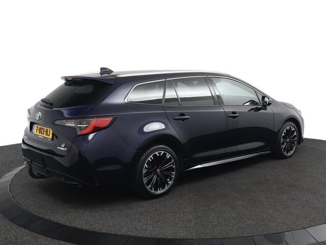 Toyota COROLLA Touring Sports 1.8 Hybrid GR-Sport | Trekhaak | Stoelverwarming | Navigatie | Draadloze Telefoonlader | Full Led Verlichting |