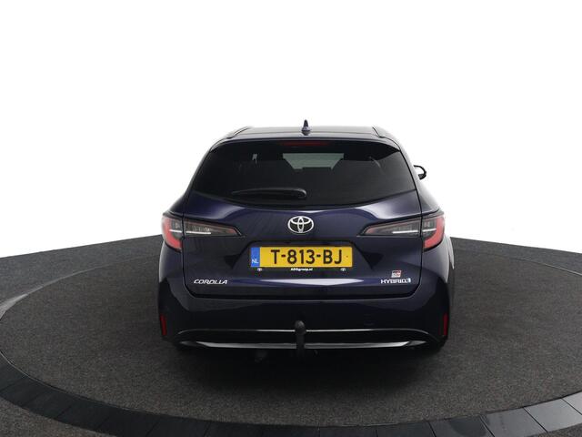 Toyota COROLLA Touring Sports 1.8 Hybrid GR-Sport | Trekhaak | Stoelverwarming | Navigatie | Draadloze Telefoonlader | Full Led Verlichting |