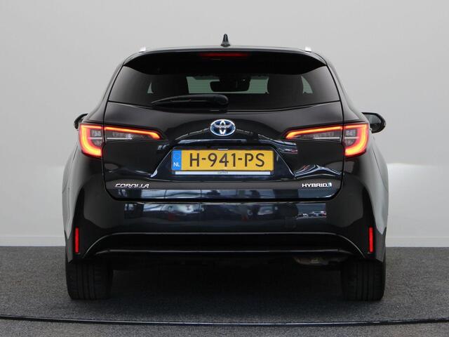 Toyota COROLLA Touring Sports 1.8 Hybrid Executive | Head-up Display | Automatische Kofferklep | Achteruitrijcamera | Cruise Control | Climate Control |