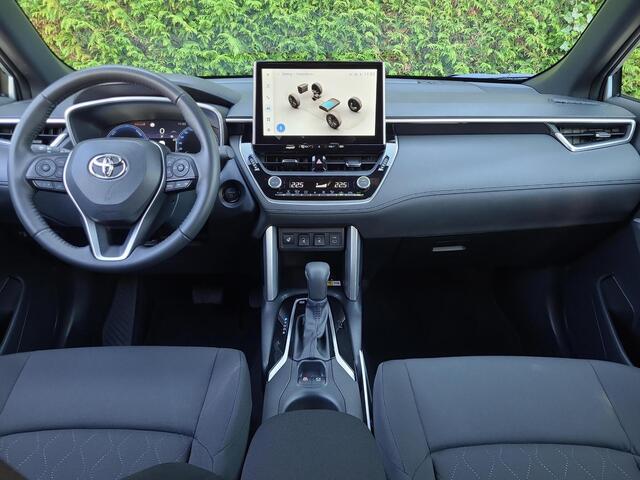 Toyota COROLLA Cross Hybrid 140 Style + Premium Pack I | Elektr. klep | Blindspot | Apple CarPlay | Rijklaarprijs incl. garantie |