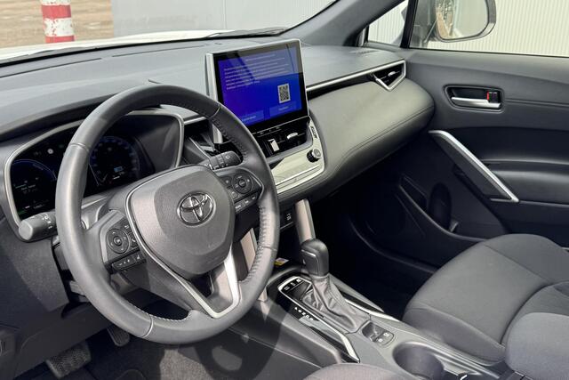 Toyota COROLLA Cross Hybrid 200 Dynamic Edition Navigatie, Achteruitrijcamera, Elek. achterklep, LED, LMV, Privacy glass, Smart Key, BTW Auto