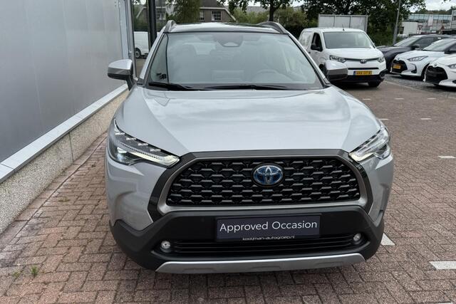 Toyota COROLLA Cross 2.0 High Power Hybrid Executive Edition Panoramadak, Dodehoekdetectie, Parkeersensoren voor + achter, Elektrische achterklep, Led, Navi, Garantie t/m 2034!