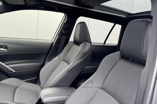 Toyota COROLLA Cross 2.0 High Power Hybrid Executive Edition Panoramadak, Dodehoekdetectie, Parkeersensoren voor + achter, Elektrische achterklep, Led, Navi, Garantie t/m 2034!