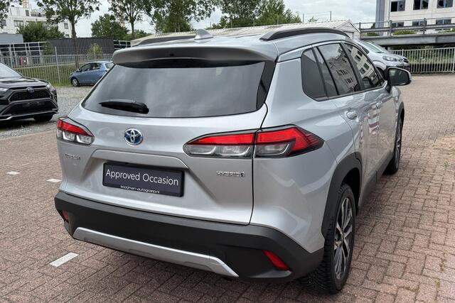 Toyota COROLLA Cross Hybrid 200 Dynamic Navigatie, Achteruitrijcamera, Elek. achterklep, LED, LMV, Privacy glass, Smart Key, BTW Auto