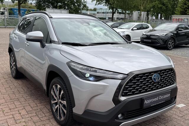 Toyota COROLLA Cross Hybrid 200 Dynamic Navigatie, Achteruitrijcamera, Elek. achterklep, LED, LMV, Privacy glass, Smart Key, BTW Auto