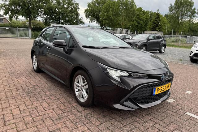 Toyota COROLLA 1.8 Hybrid Active Apple Carplay / Android auto Navigatie, Achteruitrijcamera, Adaptieve cruise control, Climate control