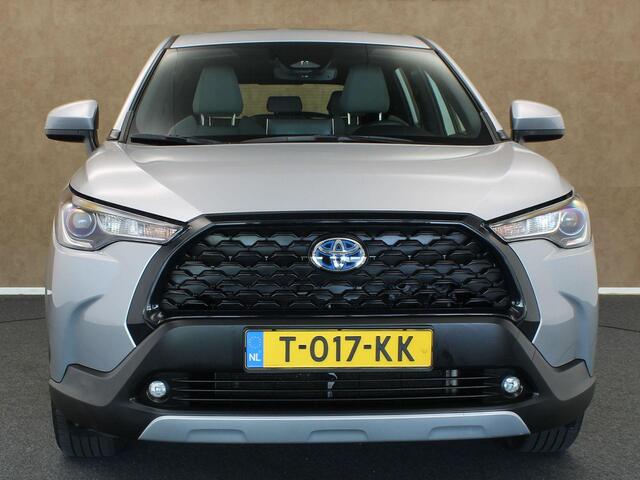 Toyota COROLLA Cross 2.0 High Power Hybrid Active - AFNEEMBARE TREKHAAK 750 KG GEREMD TREKGEWICHT - STUUR EN STOEL VERWARMING - ADAPTIVE CRUISE CONTROL - NAVIGATIE - CLIMATE CONTROL - APPLE CARPLAY/ANDROID AUTO