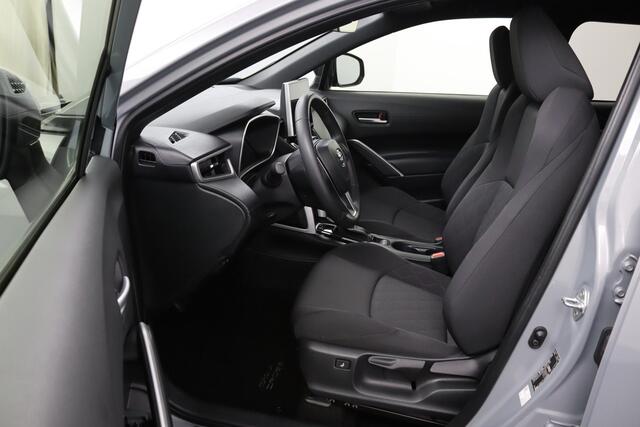 Toyota COROLLA Cross Hybrid 140 Dynamic | Elektrisch bedienbare Achterklep | Led Verlichting | Keyless Entry | Navigatie Grootscherm |
