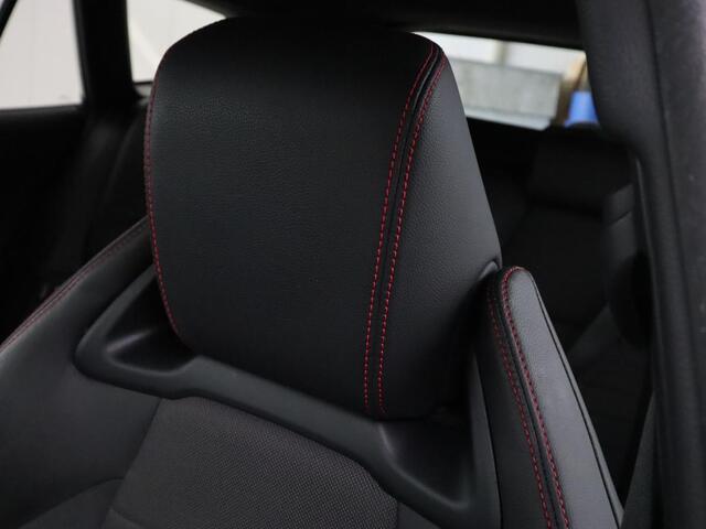 Toyota COROLLA 1.8 Hybrid Executive | Head-Up | Stoelverwarming | Adaptive cruise | Carplay | Camera | Navigatie | Sportstoelen | Keyless | Full LED