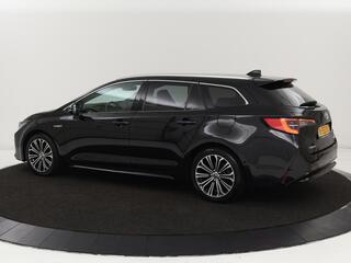 toyota-corolla-1.8-hybrid-executive