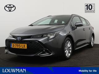 toyota-corolla-touring-sports-hybri