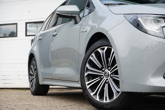 Toyota COROLLA Touring Sports 2.0 Hybrid First Edition | CAMERA | TREKHAAK | FULL LED | ADAPT. CRUISE |