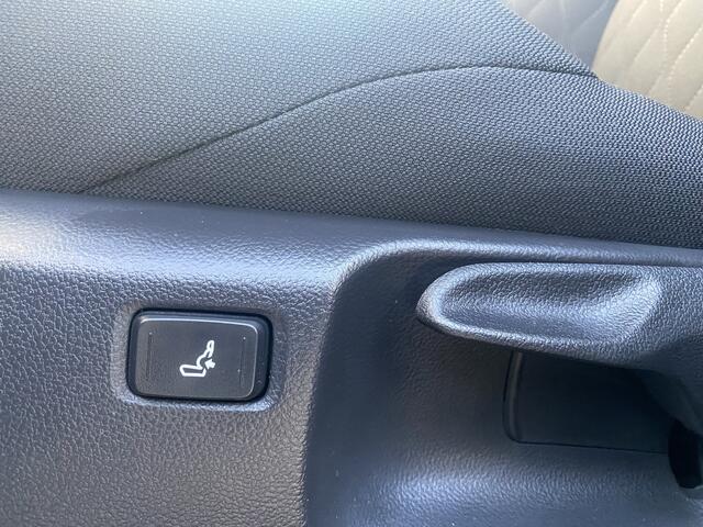 Toyota COROLLA Cross Hybrid 140 Style Parkeersensoren Dodehoek Detectie Stoel Stuur Verwarming