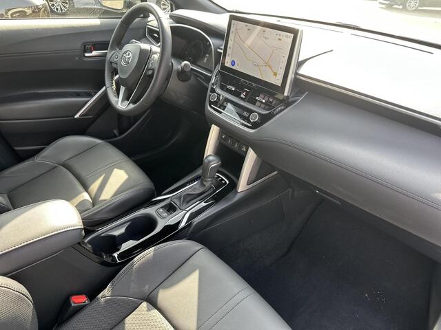 Toyota COROLLA Cross Hybrid 200 Executive | Bi-tone lak | Lederen bekleding | Carplay | Stoel- + stuurverwarming |