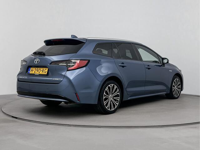 Toyota COROLLA Touring Sports 1.8 Hybrid Dynamic | NL-Auto | Stoelverwarming | Parkeercamera | Stoelverwarming |