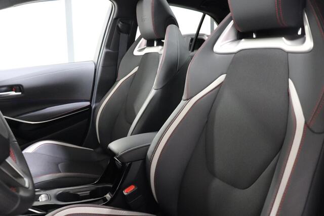 Toyota COROLLA Hybrid 140 GR Sport, Schuifdak,Parkeersensoren, Trekhaak, JBL, BSM!