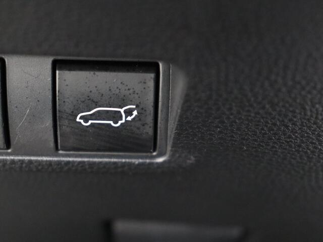 Toyota COROLLA Cross 2.0 High Power Hybrid First Edition I Navigatie I Climate Control I Cruise Control Adaptief I Camera I USB I Stoelverwarming Voor I Keyless Entry/Start I Volledig LOUWMAN Onderhouden I