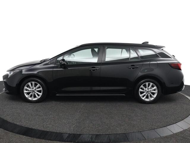 Toyota COROLLA Touring Sports Hybrid 140 Active | Rijdt bij klant van Levy Bartelds via ADG Meppel