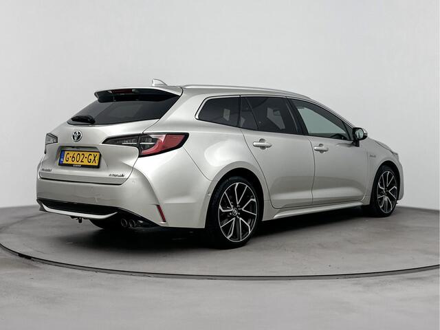 Toyota COROLLA Touring Sports 2.0 Hybrid Executive JBL | NL-Auto | Parkeersensoren V+A | Stoelverwarming | Apple Carplay -/ Android Auto |