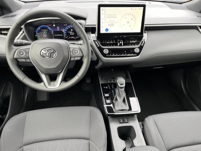 Toyota COROLLA Cross Hybrid 140 Dynamic | Urban Khaki | Nieuw uit voorraad leverbaar |