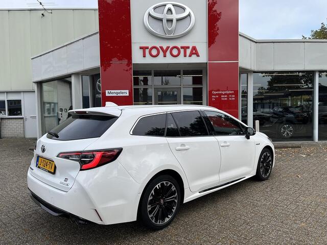 Toyota COROLLA Touring Sports 2.0 Hybrid GR-Sport | Rijklaar | NL-Auto | 1e Eigenaar | Apple carplay