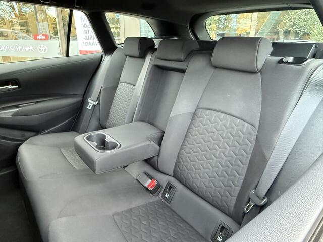 Toyota COROLLA 1.8 Hybrid Business | all-seasonbanden | metallic lak