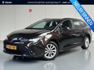 toyota-corolla-touring-sports-hybri
