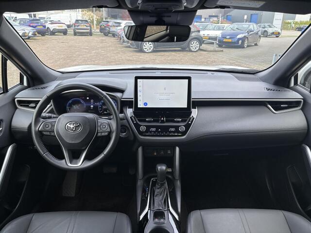 Toyota COROLLA Cross 2.0 High Power Hybrid First Edition | Trekhaak | Dodehoek sensor |