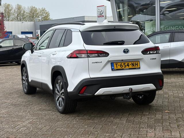 Toyota COROLLA Cross 2.0 High Power Hybrid First Edition | Trekhaak | Dodehoek sensor |