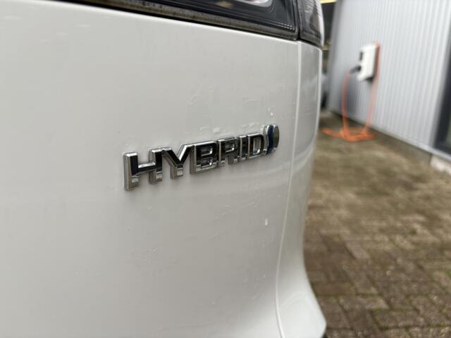 Toyota COROLLA Cross 2.0 High Power Hybrid First Edition | Trekhaak | Dodehoek sensor |