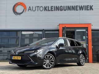 toyota-corolla-touring-sports-1.8-h